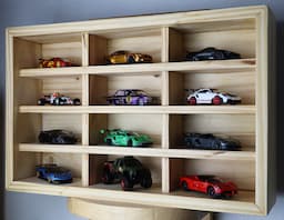 Premium Pinewood Car Display – Holds 12 Hot Wheels & Mini GT Models
